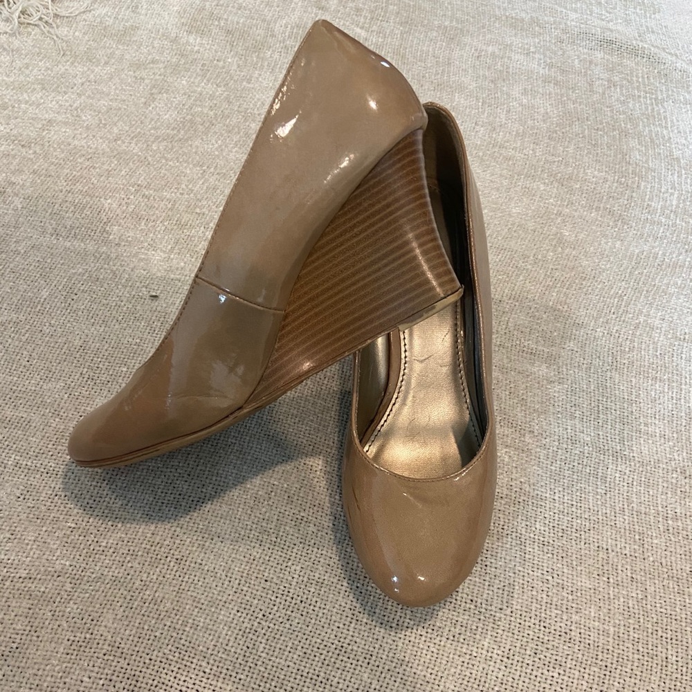 Heels - Picture 2 of 2